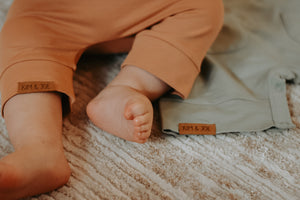 Evolutive burnt-orange shorts