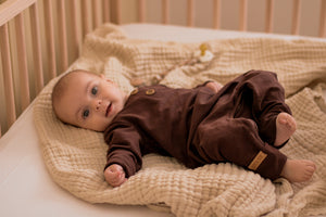 Evolutive chocolate brown onesie (Imperfects)